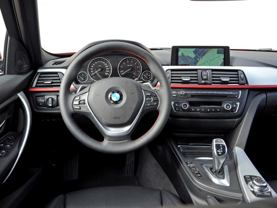  BMW 328i Sedan Sport Line 2012 года  (фото 15 из 16)